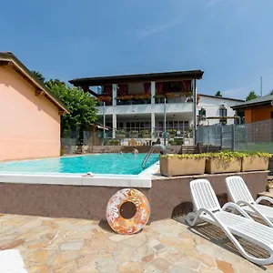 borgo-blu-poggio.hotelinveneto.com/